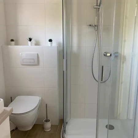 Rizling Apartmanhaz**** *