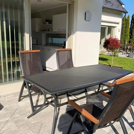 דירה Rizling Apartmanhaz**** Balatonalmádi